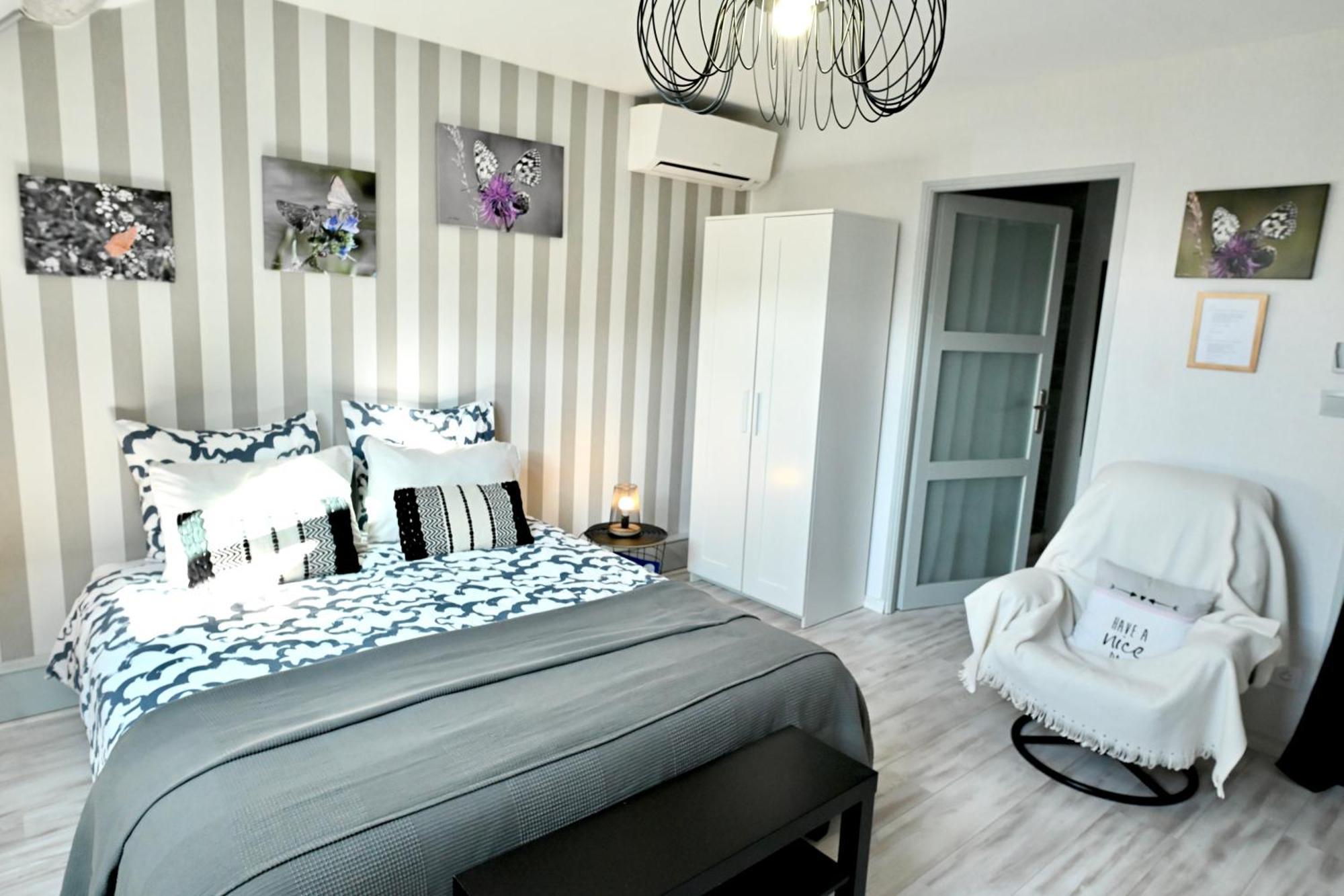 Les Nympheas 52 Bed & Breakfast Orges ภายนอก รูปภาพ