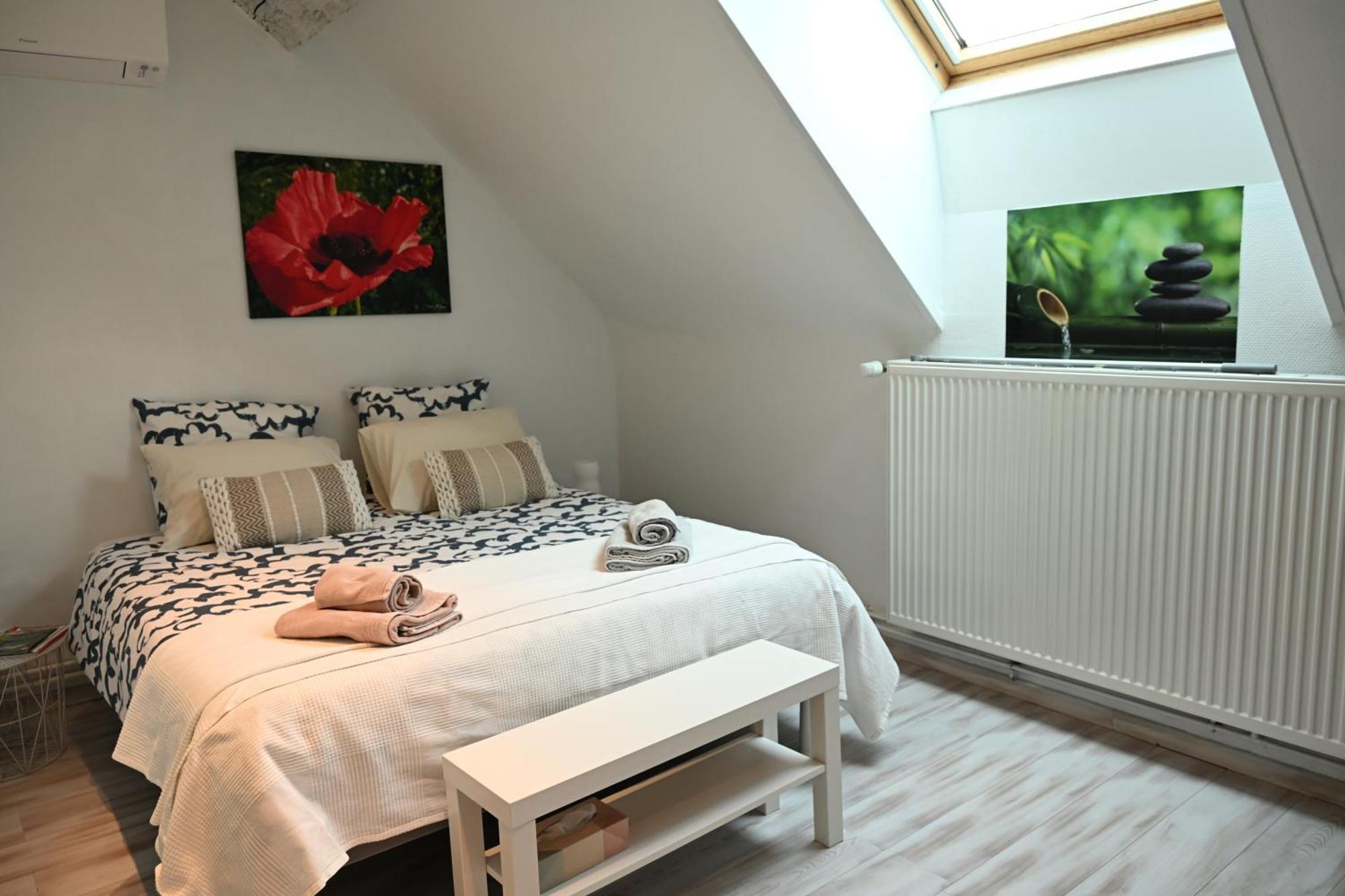 Les Nympheas 52 Bed & Breakfast Orges ภายนอก รูปภาพ